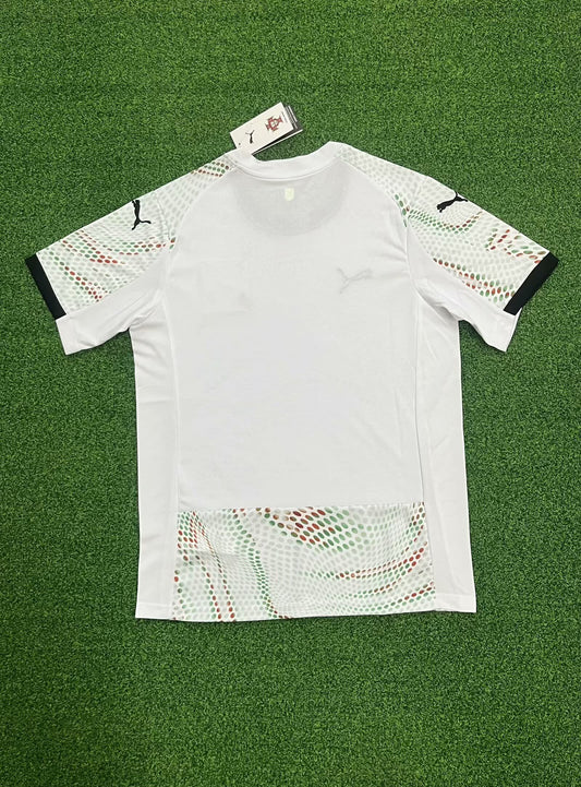 Portugal 25/26 Éxterieur